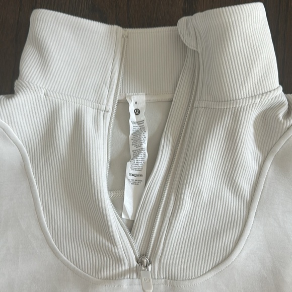 Lululemon Brushed Softstreme Ribbed 1/2 Zip PERFECT condition worn 2x Sz8 - Picture 2 of 5
